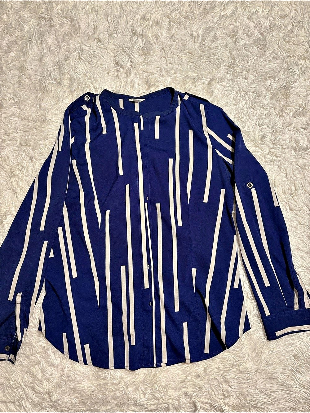 Calvin Klein Women's Geometric Button Down Blue & White Size Medium